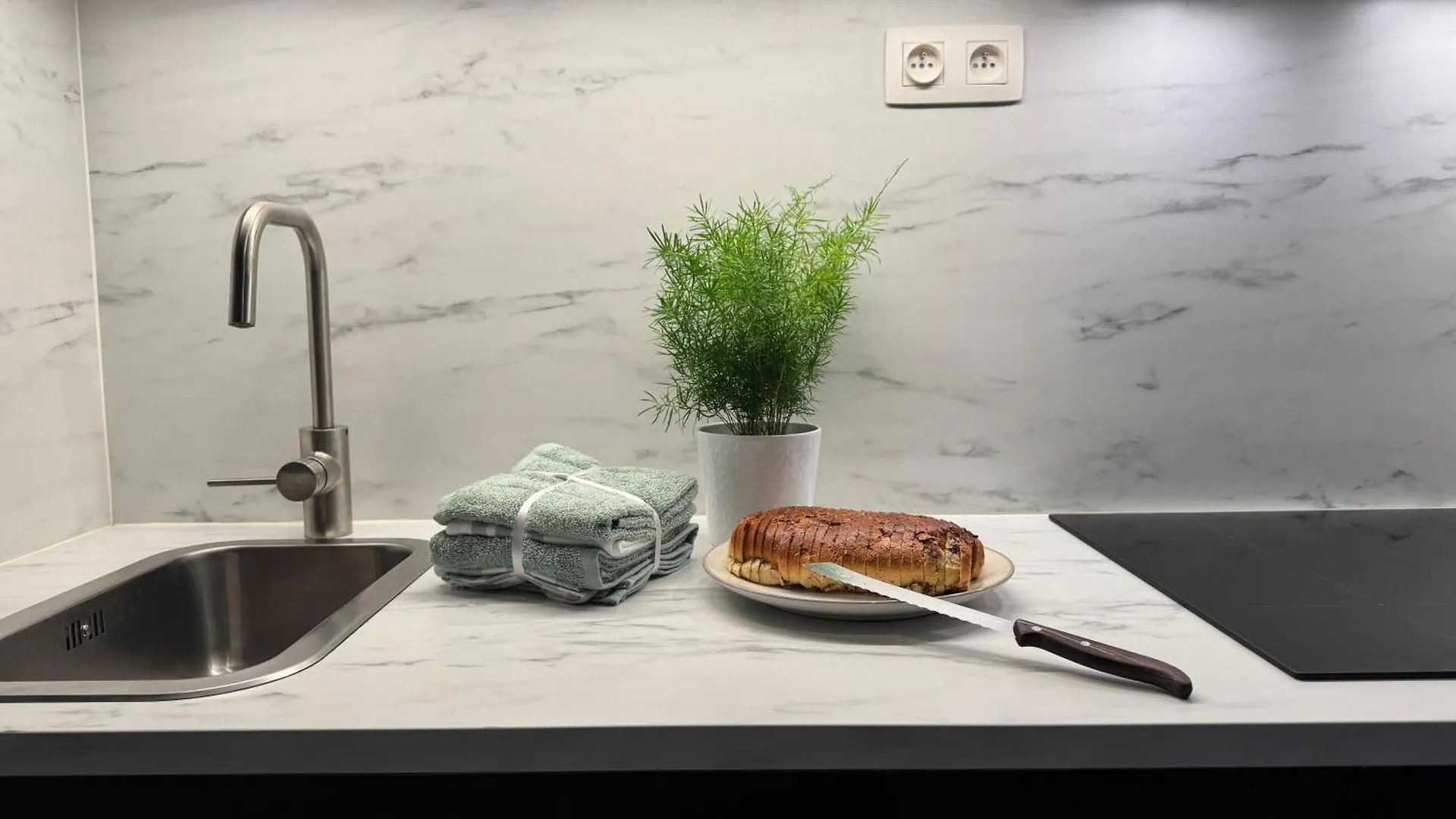 Ruime Studio Frontaal Zeezicht Aaa Locatie Остенде